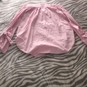 Off the shoulders long sleeve top